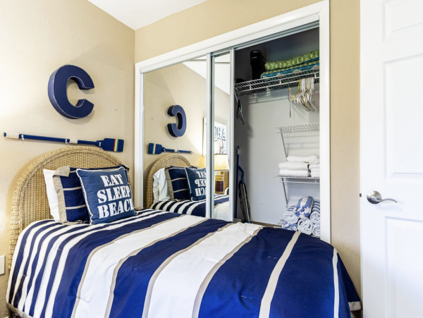 Siesta Key Gem with 2 Bedrooms and Water Views